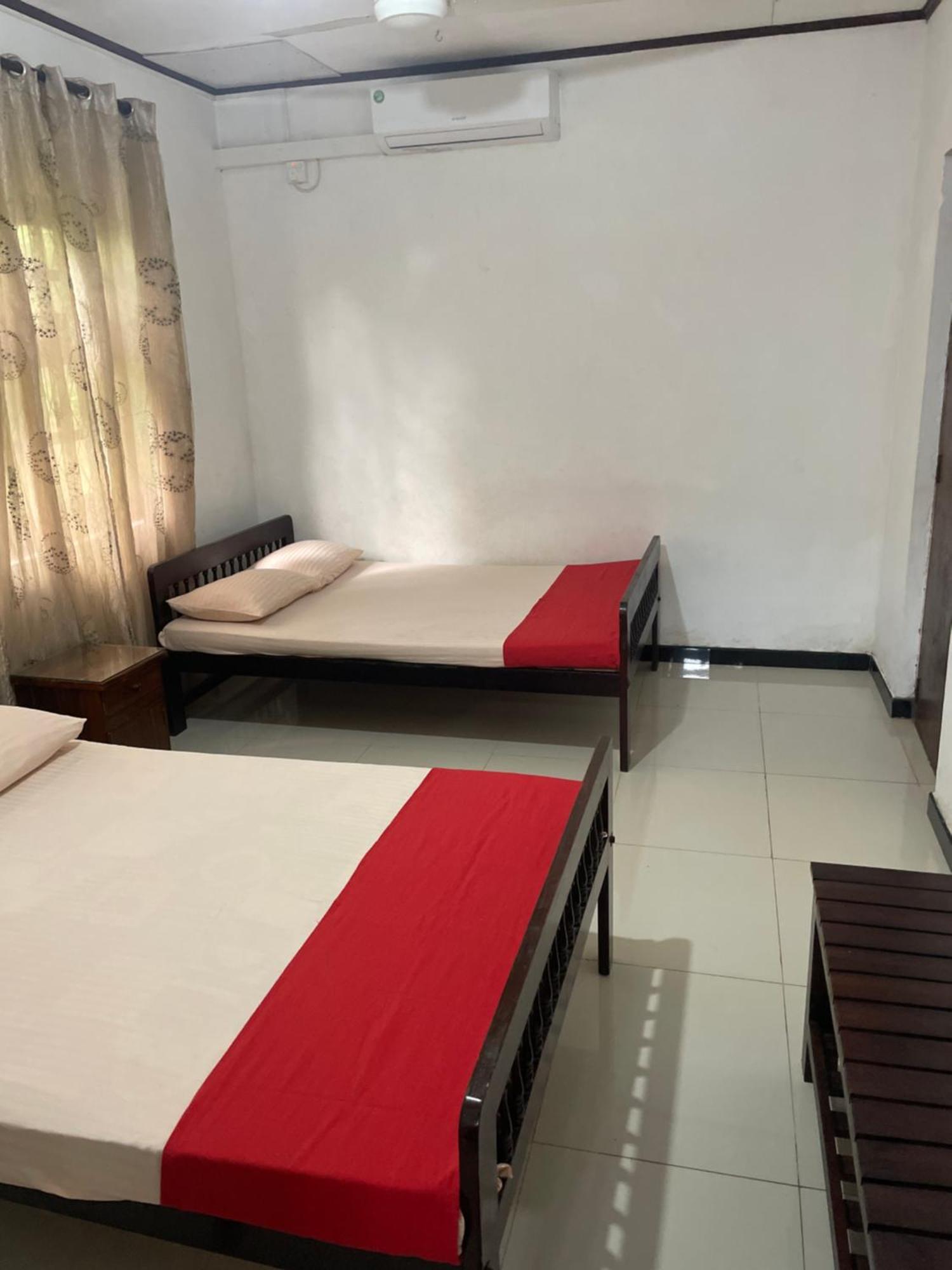 Olivia Homestay Anuradhapura Exteriör bild